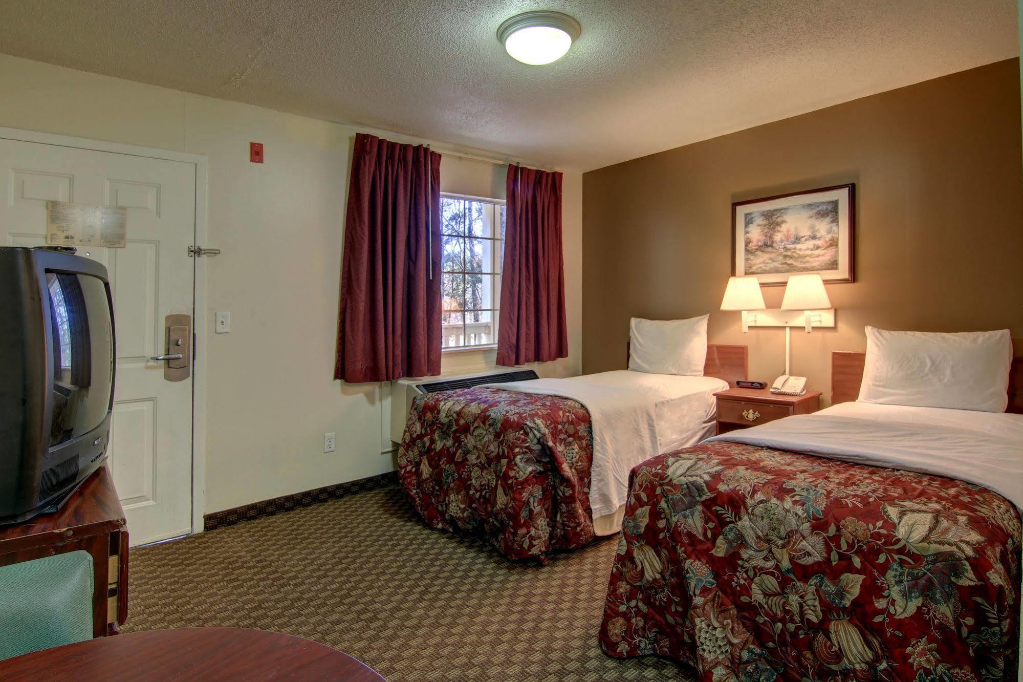 Intown Suites Extended Stay Atlanta Ga - Сувани Экстерьер фото